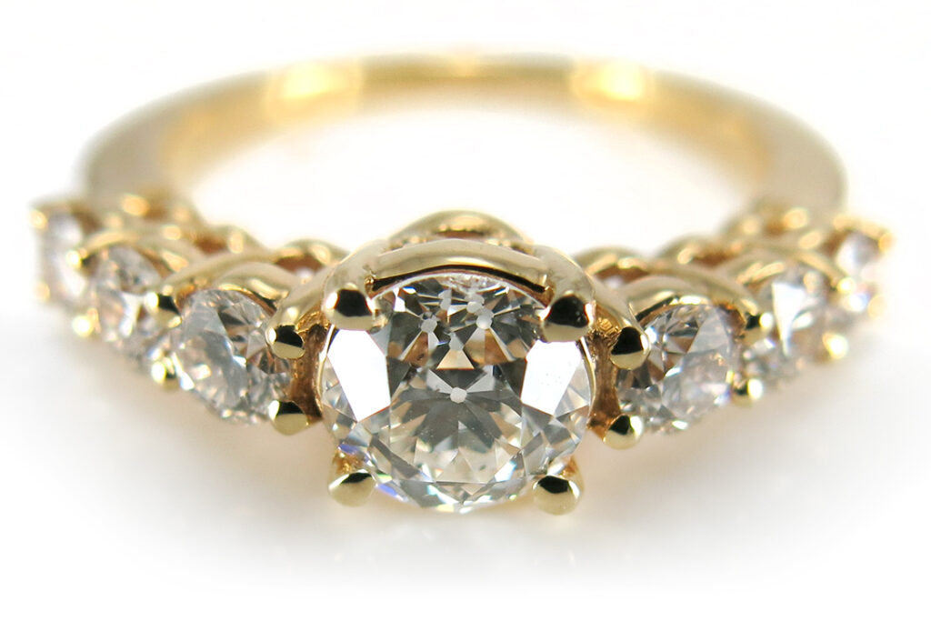Ring Damen 1 Diamant + 6 Brillanten mit DPL Gutachten 750 Gelbgold [BRORS 10971]