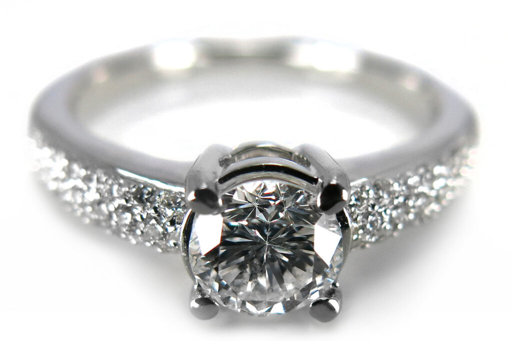 Ring Brillant 0,67 ct. Brillanten 0,24 ct. DPL Gutachten Weißgold [BRORS 12104]