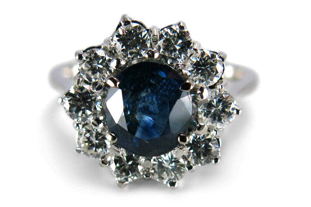 Ring Saphir 1,6 ct. + Brillanten 0,72 ct. Weißgold DeGEB Gutachten [BRORS 12327]