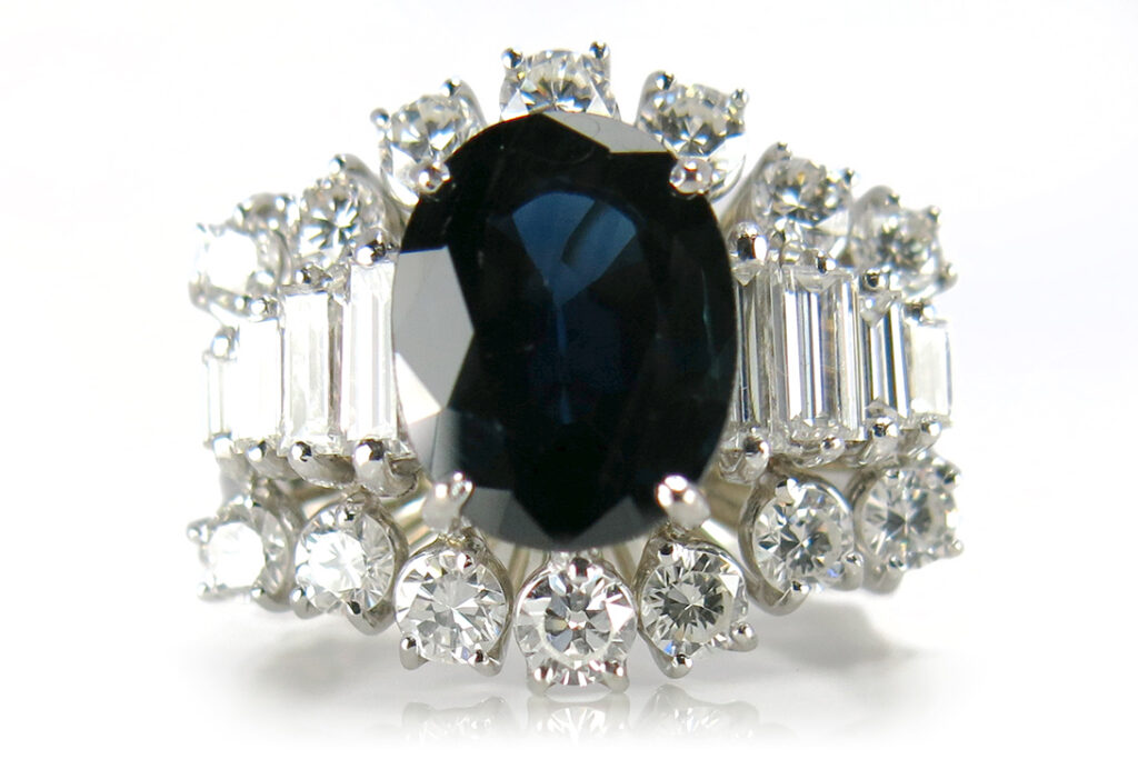 DeGEB Gutachtenwert 7480 € Ring Saphir 2,5 ct. Diamanten 1,41 ct. [BRORS 12330]