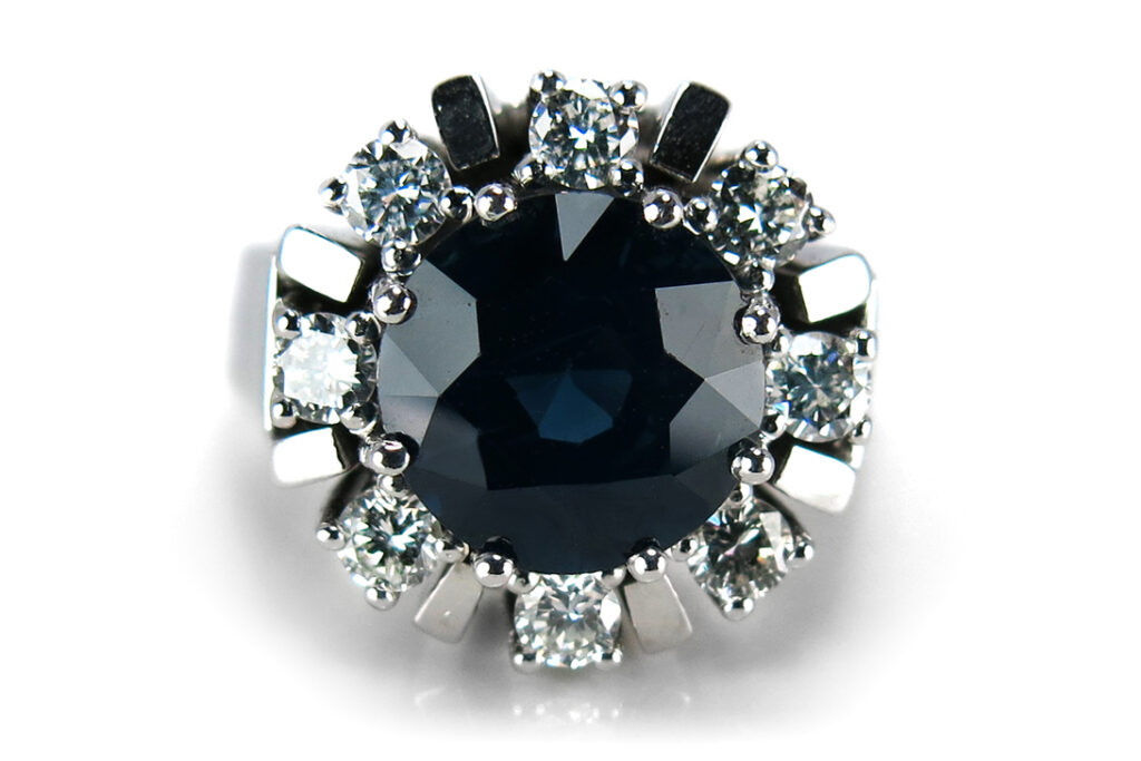 Ring Brillanten insg 0,70ct + Saphir 5,0ct Weißgold IGI Gutachten [BRORS 16495]