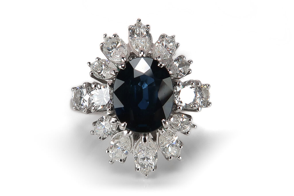 Ring Saphir ca 2,1ct + Diamanten insg ca 1,7ct IGI Gutachten [BRORS 18025]
