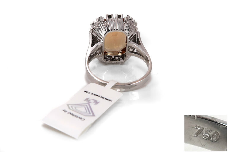 Ring Topaz 10ct + Brillanten insg 0,80ct Weißgold IGI Gutachten [BRORS 17460]