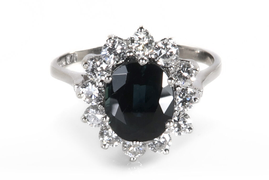Juwelier Rüschenbeck Ring 12 Brillanten 1 Saphir 585 Weißgold [BRORS 18987]