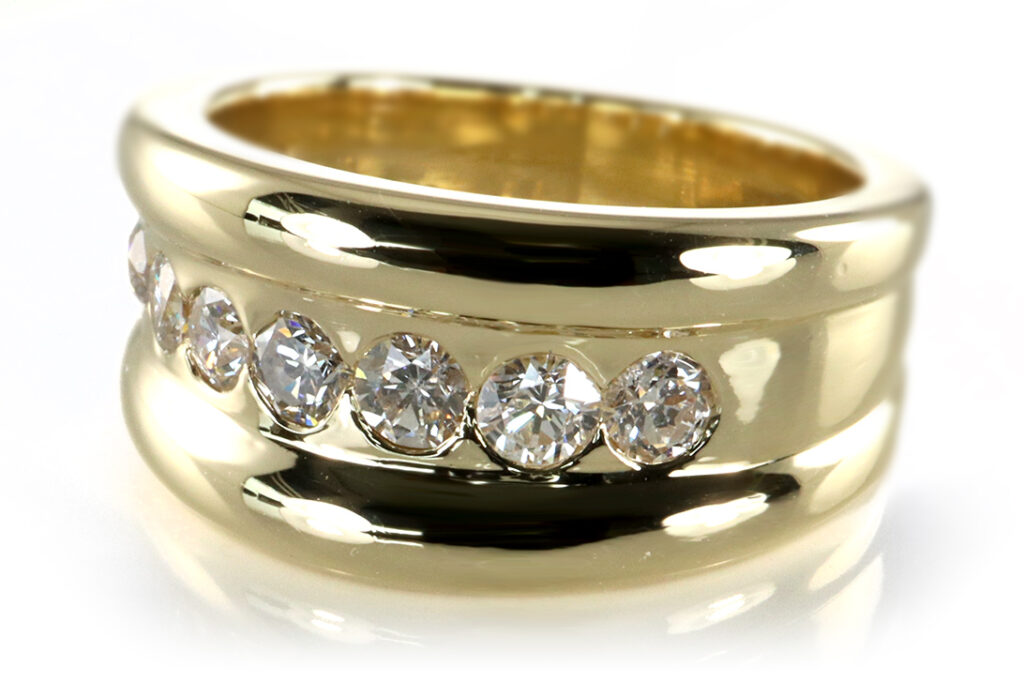 Ring Quinn 7 Brillanten insg ca 0,70 ct TW/VVS 585 Gelbgold Gr 52 [BRORS 19749]