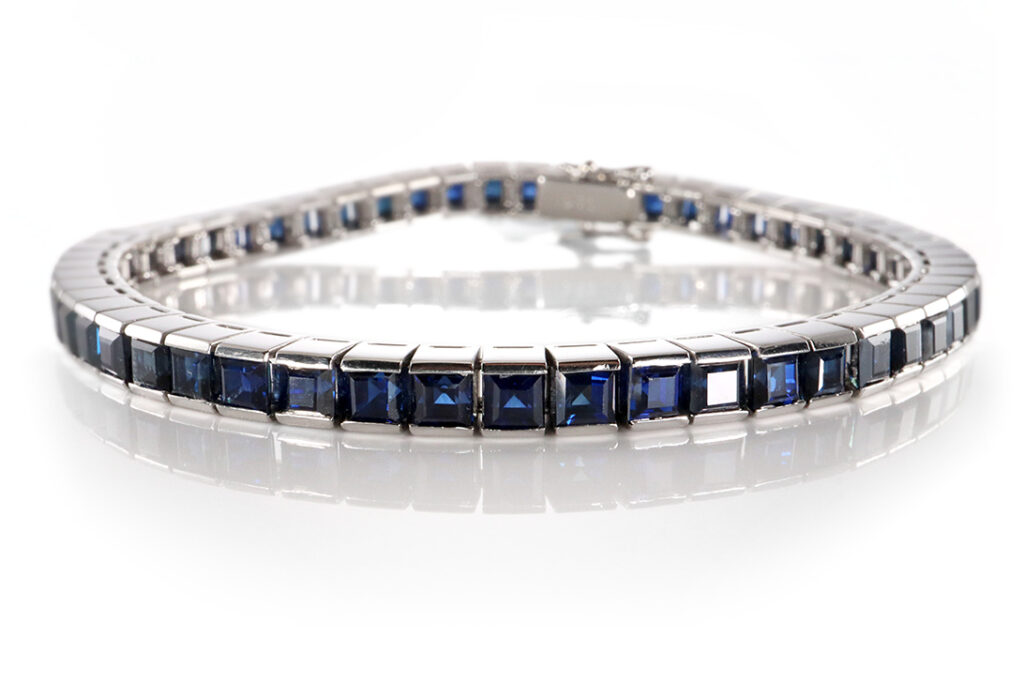 Saphir Armband Deep Blue ca 13,2 ct 750 Weißgold IGI [BRORS 20133]