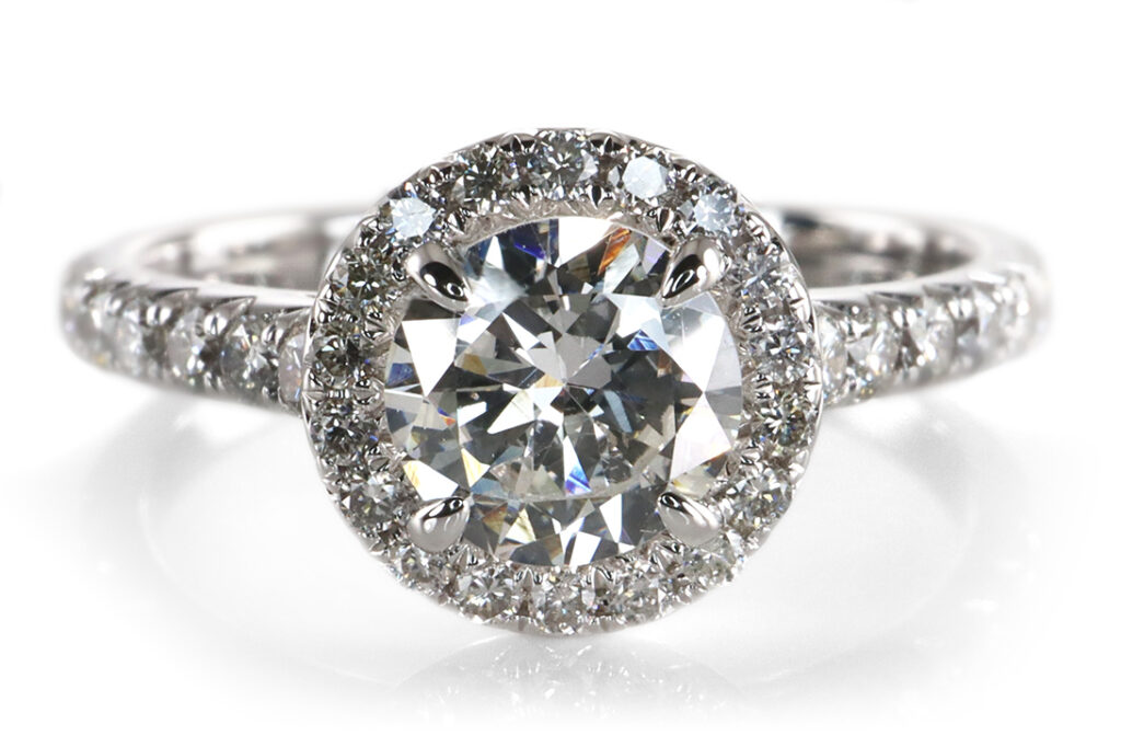 Ring 1 Brillant 0,70 ct + 32 Brillanten 0,41 ct Weißgold DPL Gr.54 [BRORS 20137]