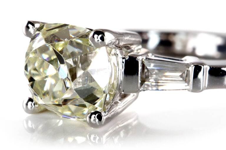 Ring 1 Diamant 1,4 ct. + 2 Diamanten 0,11 ct. DPL 750 Gold Gr. 54 [BRORS 20138]