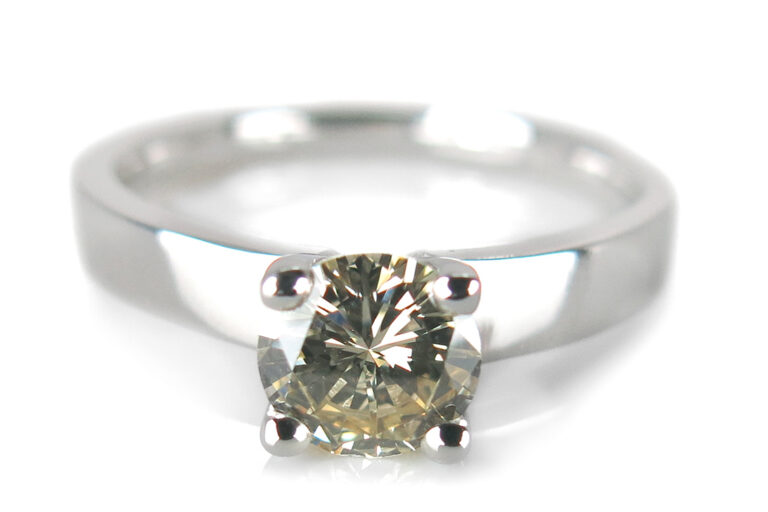 Solitär Ring mit Brillant 0,74 ct 750 Weißgold HRD Gutachten [BRORS 13413]