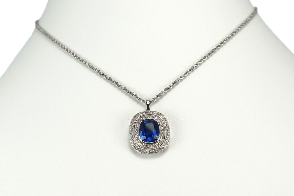 Saphir 3,6 ct Cornflower Blue Sri Lanka / Ceylon GCI Gutachten [BRORS 16801]