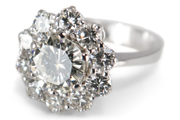 Ring Brillant 1,0 ct + Brillanten insg. 1,0 ct DPL Gutachten [BRORS 18237]