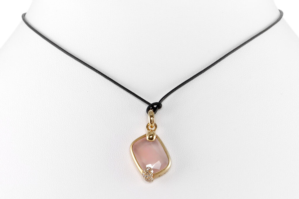 Pomellato Anhänger RITRATTO Rosenquarz 16 Brillanten 750 Gelbgold [BRORS 19264]