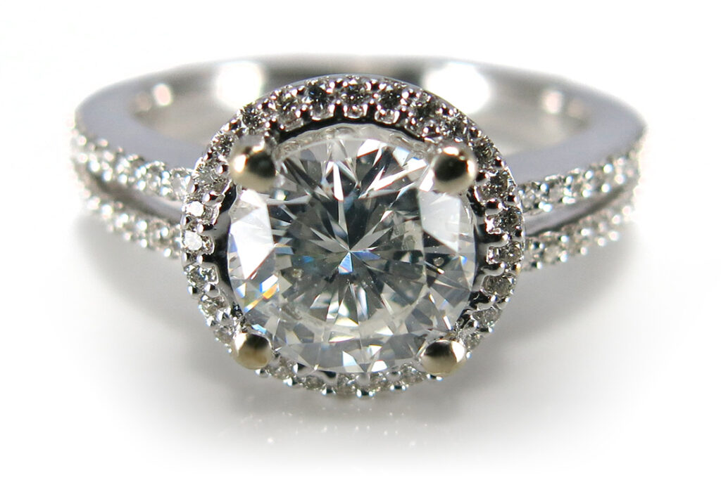 Brillantring 1 Brillant 1,47 ct + 64 Brillanten 0,24 ct Gutachten [BRORS 10954]
