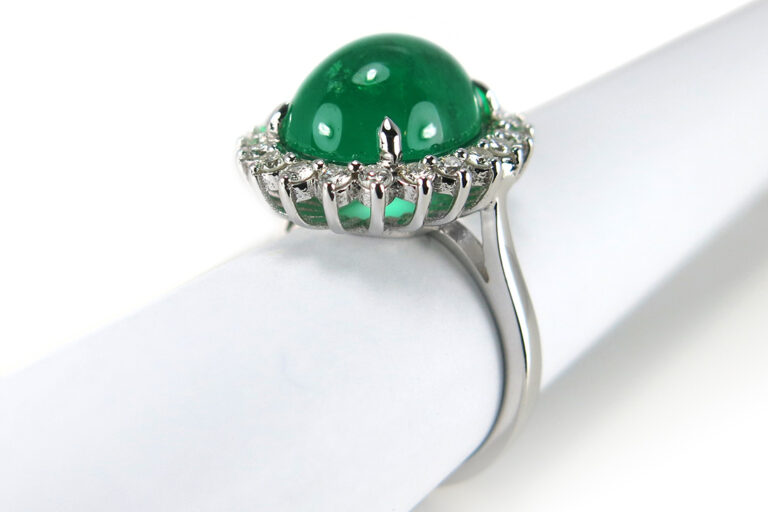 Ring Smaragd Kolumbien oval ca 7,5 ct + 22 Brillanten 750 Gold IGI [BRORS 15014]