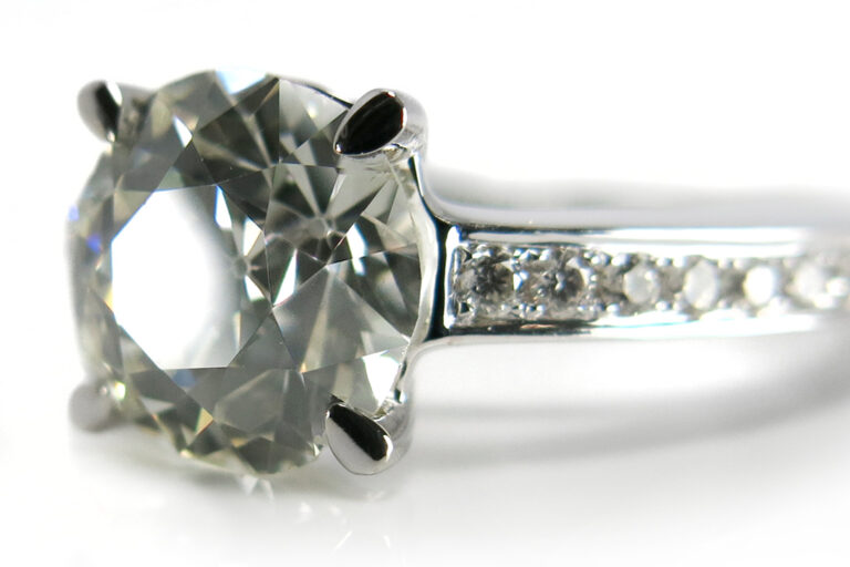 Brillantring ca. 2,1 ct K-L/Si2 + 16 Brillanten 750 Weißgold IGI [BRORS 11812]