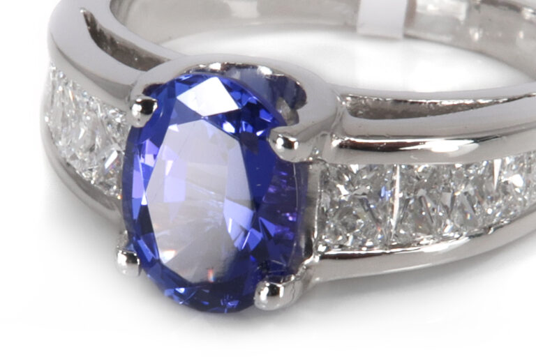 Designer Kobi Ring Tansanit 1,70ct + Diamanten G/vvs Platin [BRORS 18898]