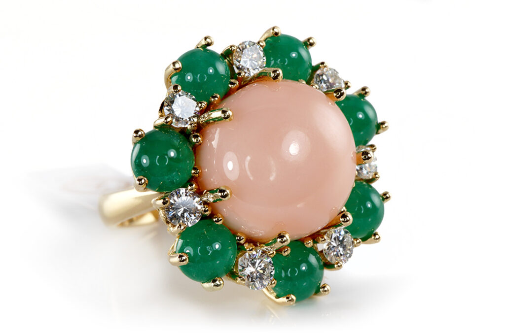 Ring Koralle Smaragd Brillanten 750 Gelbgold Juweliersarbeit [BRORS 19149]
