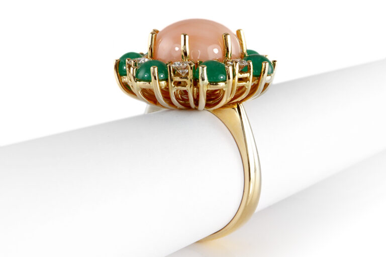 Ring Koralle Smaragd Brillanten 750 Gelbgold Juweliersarbeit [BRORS 19149]