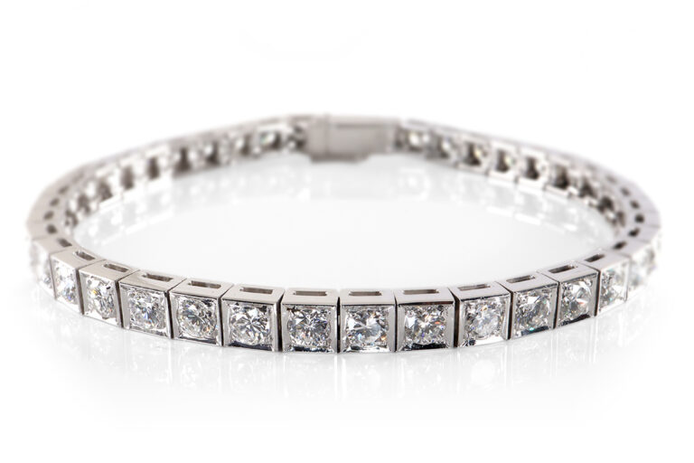 Tennisarmband 41 Brillanten 5,5 ct Top Wesselton VVS 750 Weißgold [BRORS 19170]