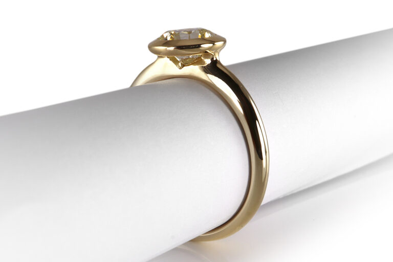 Ring 1 Brillant 1,11 ct P-R/VS2 750 Gelbgold [BRORS 19235]