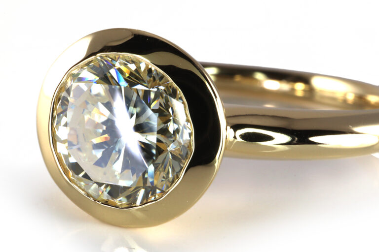 Ring 1 Brillant 1,11 ct P-R/VS2 750 Gelbgold [BRORS 19235]