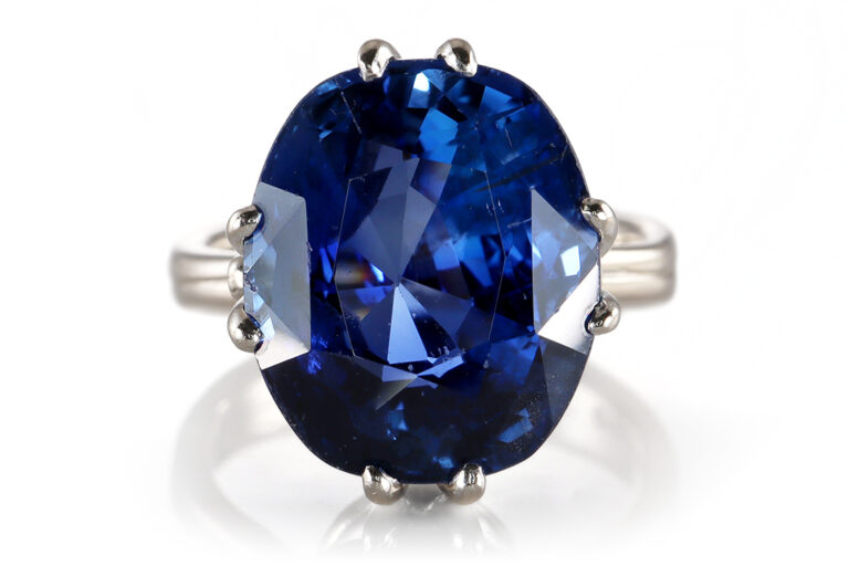 Ring Saphir ca 9,0 ct UNBEHANDELT 750 Weißgold DESEF Gr 52 [BRORS 20268]