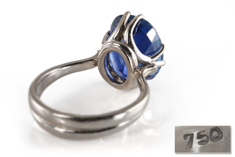 Ring Saphir ca 9,0 ct UNBEHANDELT 750 Weißgold DESEF Gr 52 [BRORS 20268]