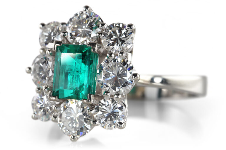 Ring Smaragd *Binder* 1,05 ct. 8 Brillanten 2,35 ct IGI Gutachten [BRORS 20280]