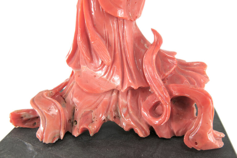 Asiatika Koralle Figur geschnitzt 16,7 cm Dame Frau China [BRORS 16003]