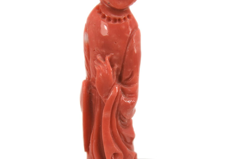 Asiatika Koralle Figur geschnitzt 8,0 cm Dame Frau China [BRORS 16024]