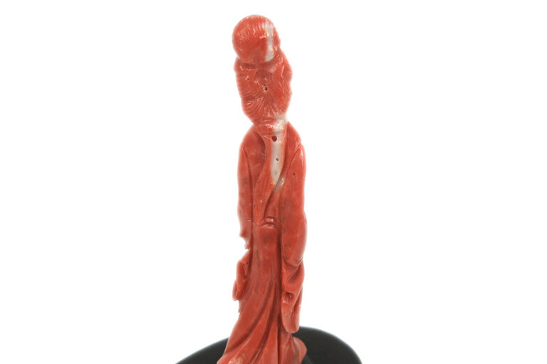 Asiatika Koralle Figur geschnitzt 8,0 cm Dame Frau China [BRORS 16024]