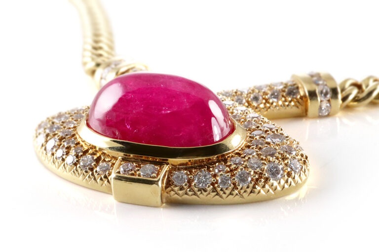 Collier Rubin unbehandelt 17 Karat 110 Brillanten 4,1 ct IGI DSEF [BRORS 20077]