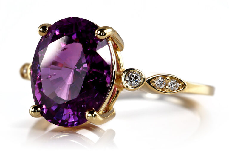 Ring Pink Saphir 3,97 ct + 6 Brillanten 750 Gelbgold Gold IGI [BRORS 20288]