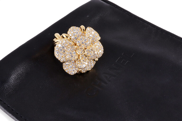 Ring CHANEL Camelia Flower LARGE 228 Diamanten 750 Gold Gr 53 IGI [BRORS 19111]