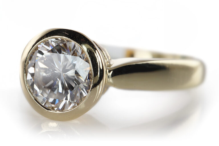 Ring 1 Brillant 1,10 ct E-F/VS2 585 Gelbgold IGI Gutachten Gr. 57 [BRORS 20319]