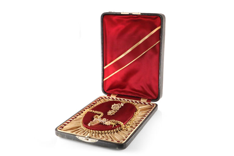 Schmuckset Kette Brosche Ohrringe Perlen 60,7 g 750 IGI Gutachten [BRORS 20324]