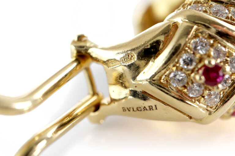 Ohrclipse BVLGARI 14 Rubine + 112 Brillanten zus. 2,8 ct Gold IGI [BRORS 20332]