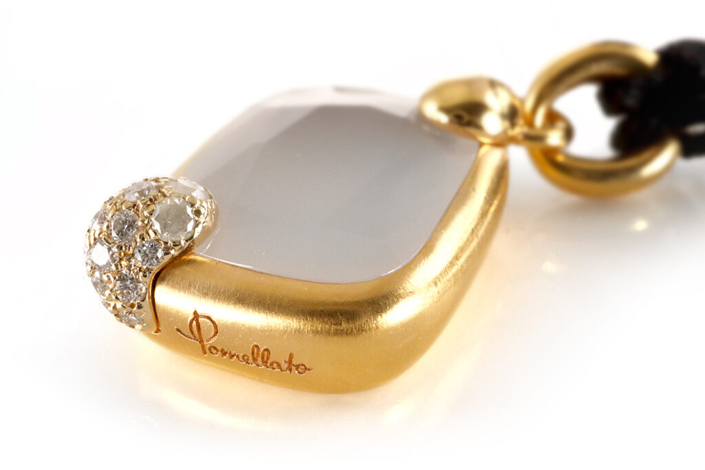 Pomellato Anhänger RITRATTO Quarz weiß 15 Brillanten 750 Gelbgold [BRORS 20337]