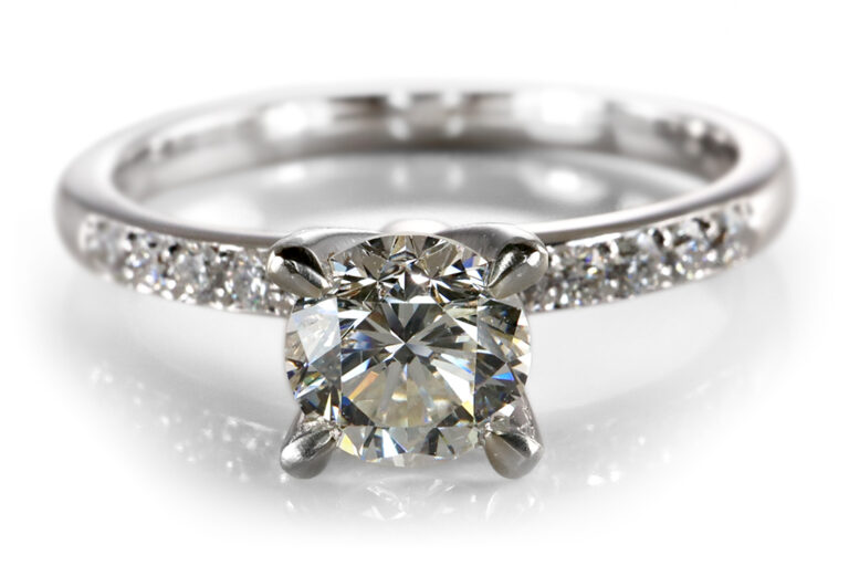 Ring 1 Brillant 0,64 ct J/VVS2 750 Weißgold DPL Gutachten Gr 54 [BRORS 20381]