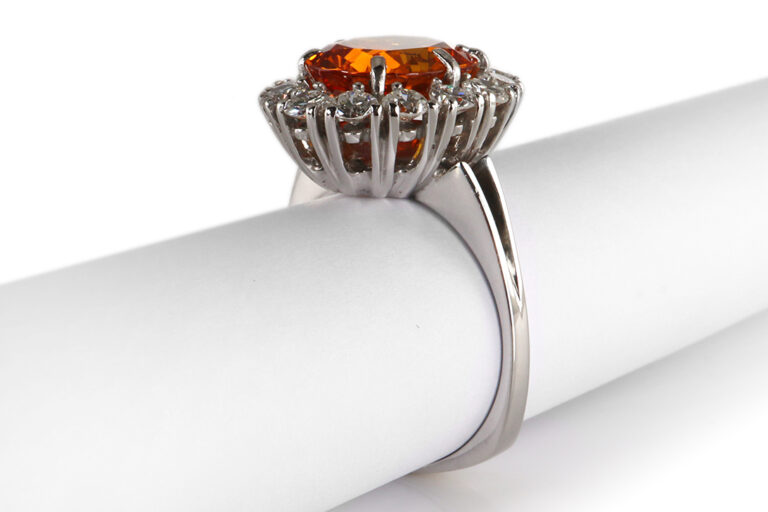 Ring orangener Saphir 4,53 Karat 14 Diamanten 1 ct DSEF Gutachten [BRORS 20384]