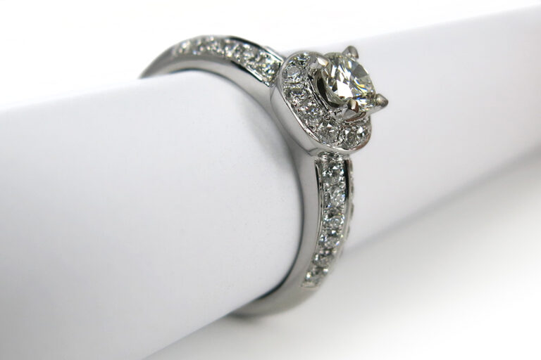 Brillantring 1 Brillant 0,34 ct I/VS + 36 Brillanten 0,47 ct [BRORS 10454]