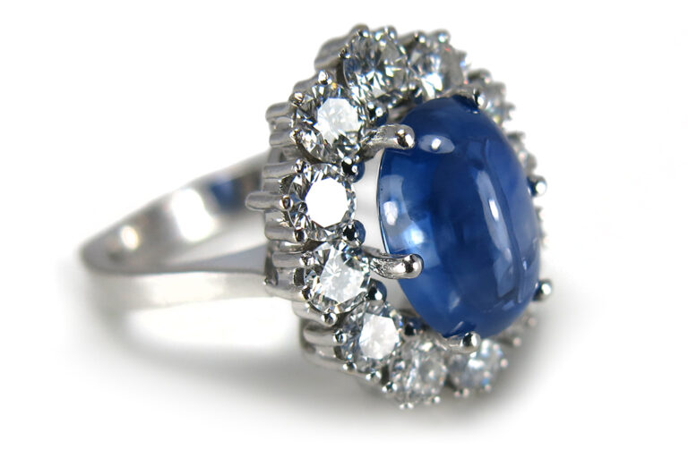 Ring 1 Saphir 5,19ct + 12 G/VVSI 585 Weißgold [BRORS 15034]