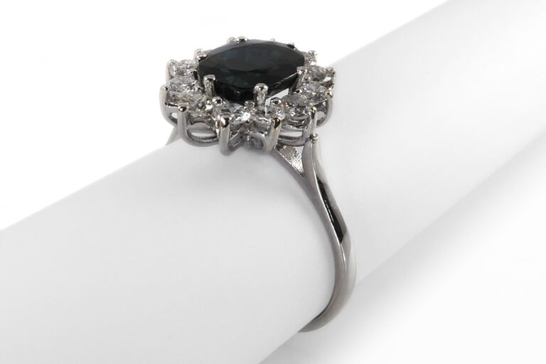 Juwelier Rüschenbeck Ring 12 Brillanten 1 Saphir 585 Weißgold [BRORS 18987]