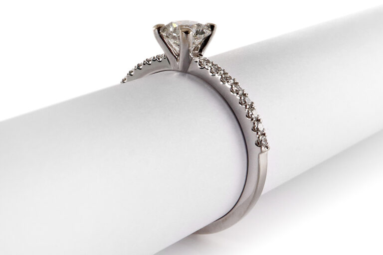 Ring 1 Brillant 0,57 ct G/P1 750 Weißgold DPL Gutachten Gr 53 [BRORS 20411]
