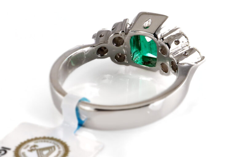 Ring Colombia Smaragd 1,2 ct + Brillanten ca 0,45 ct IGI Gutachten [BRORS 20421]