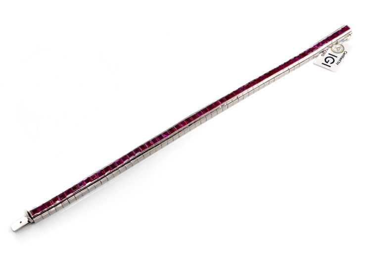 Armband Burma Rubine unbehandelt 12,0 ct ! 750 Weißgold IGI [BRORS 20429]