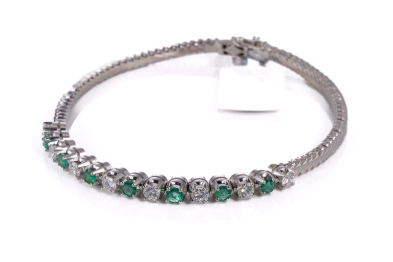 Armband 7 Smaragde 0,50 ct + 8 Brillanten 0,80 ct D-E/VVS-VS 1 IGI [BRORS 20444]