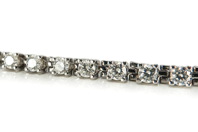 Collier mit Anhänger 107 Brillanten ca. 9,30 ct 750 Weißgold IGI [BRORS 20450]