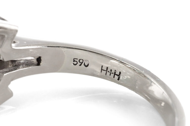 Ring Smaragd 0,55 ct + 16 Brillanten 1,40 ct E-F-G IGI Gutachten [BRORS 20451]
