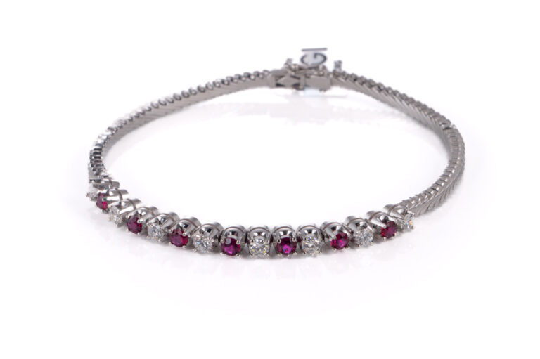 Armband 7 Rubine 0,90 ct + 8 Brillanten 0,80 ct E-F/VVS-VS IGI [BRORS 20454]